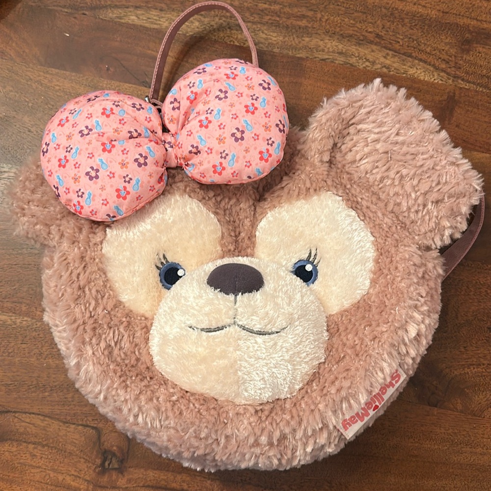 Shellie May backpack Disney Aulani Circa 2019